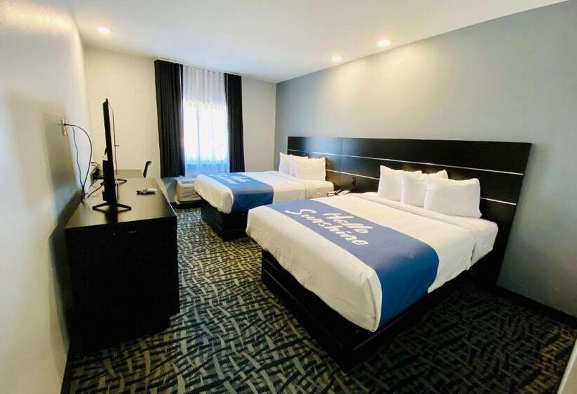هتل Days Inn & Suites By Wyndham Horn Lake   Memphis Graceland