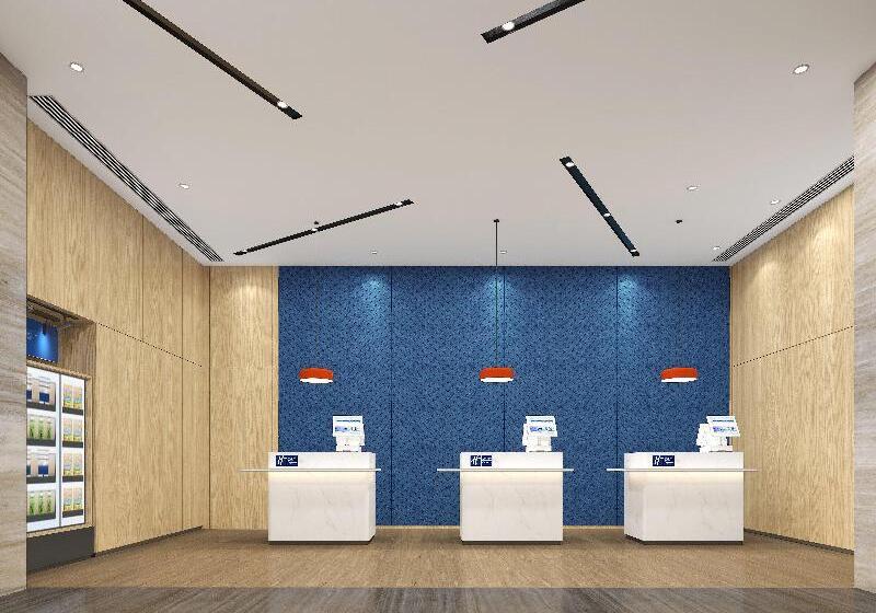 هتل Holiday Inn Express Urumqi Station By Ihg