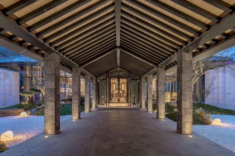 Fotos del hotel Howard Johnson Huashuiwan Hot Springs Resort Chengdu:  24