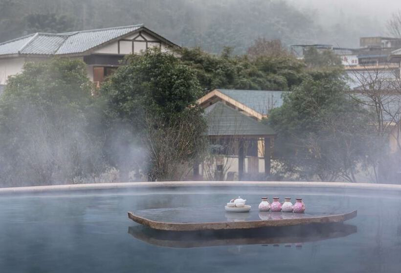Fotos del hotel Howard Johnson Huashuiwan Hot Springs Resort Chengdu:  19