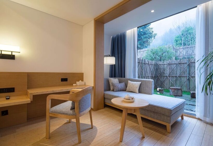 Fotos del hotel Howard Johnson Huashuiwan Hot Springs Resort Chengdu:  26