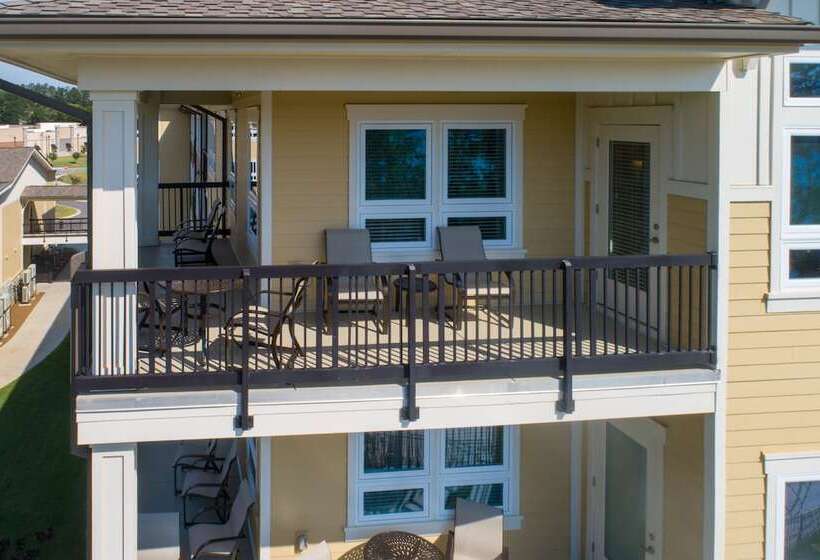 هتل Lakeside Lodge Clemson