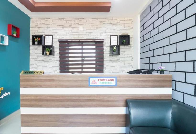 ホテル Oyo 70830 Fort Land Residency