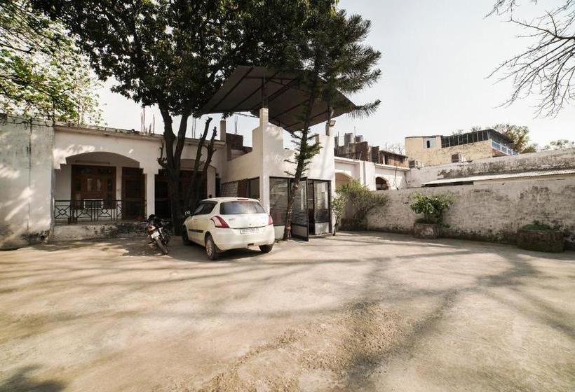 Отель Oyo 72887 Maa Bhawani Lodge