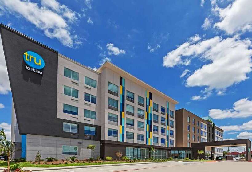 فندق Tru By Hilton Laredo Airport