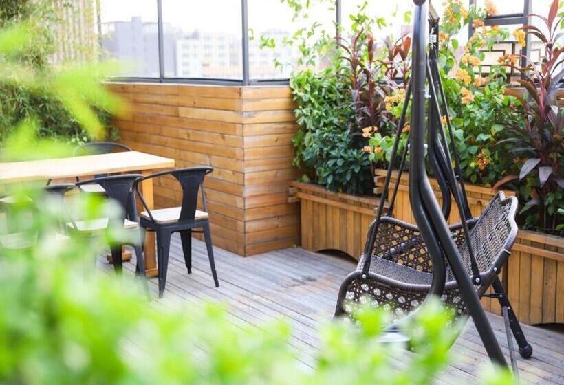 Lavande Hotels Shenzhen North Station Longhua Foxconn Headquarters