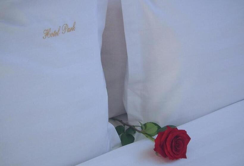 بنسيون Park Luxury Rooms