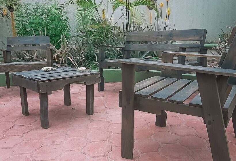 پانسیون Pueblo Nomada   Hostel