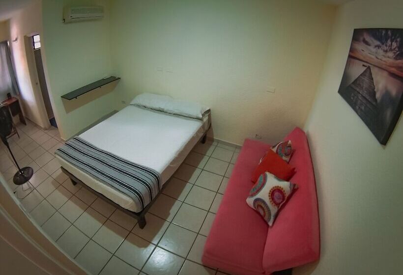 پانسیون Pueblo Nomada   Hostel
