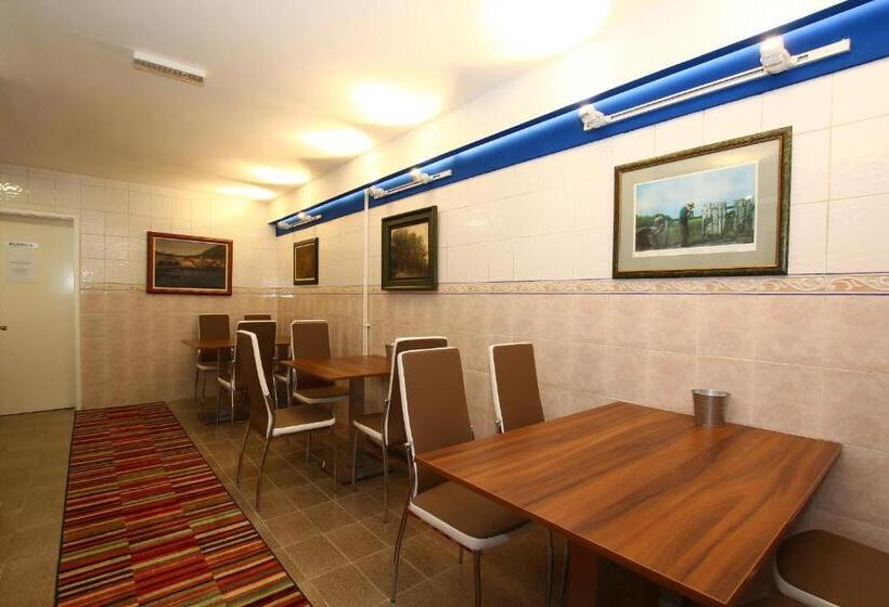 تختخواب و صبحانه Villa Galeb
