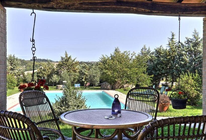 هتل Appartamento Girasole   Agriturismo Le Selvole