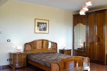 هتل Liberty Rooms