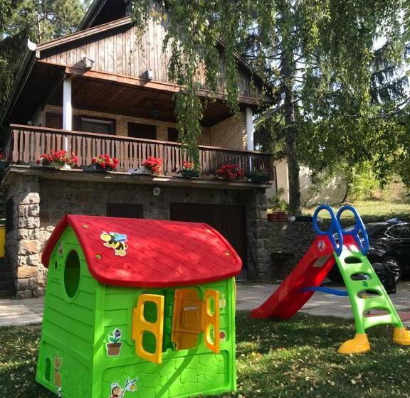 پانسیون Vikend Kuća Betula