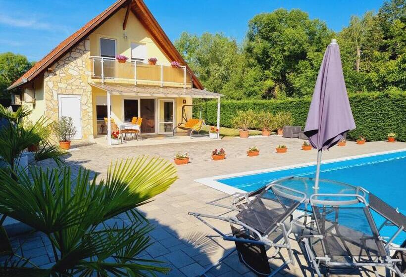 ペンション Doni Prémium Apartmanház