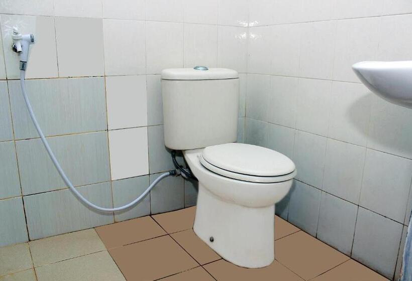 پانسیون Reddoorz Syariah At Hotel Grand Mentari