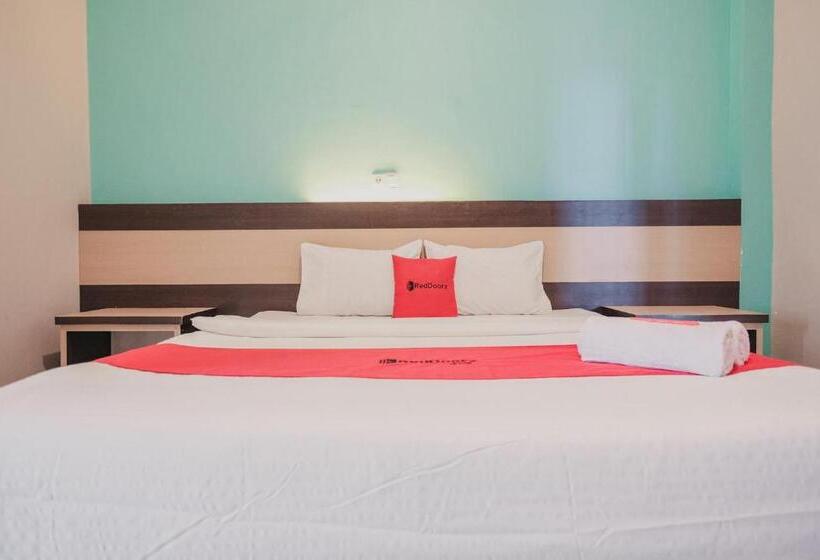 پانسیون Reddoorz Syariah At Hotel Grand Mentari