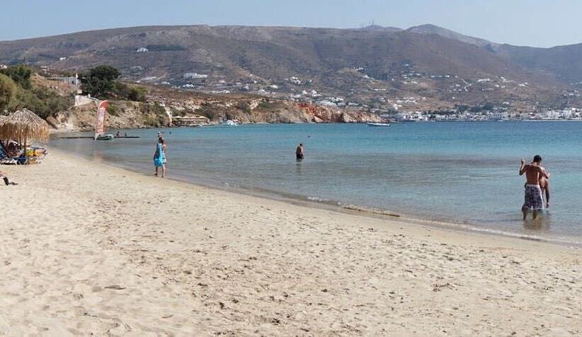 هتل Krios Beach Camping