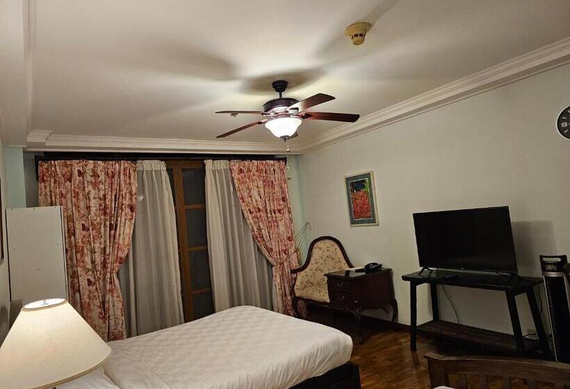 فندق Baguio Forest Lodge At Camp John Hay 001a