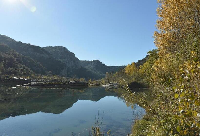 پانسیون Le Mas Des Alexandrins