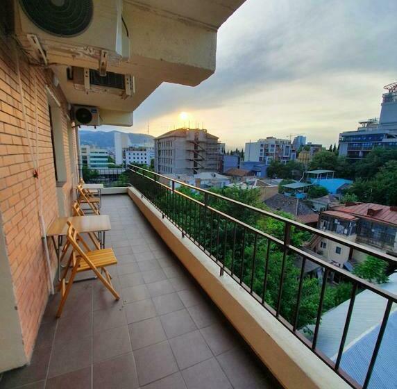 5 Rooms Near 300 Aragveli Metro Station