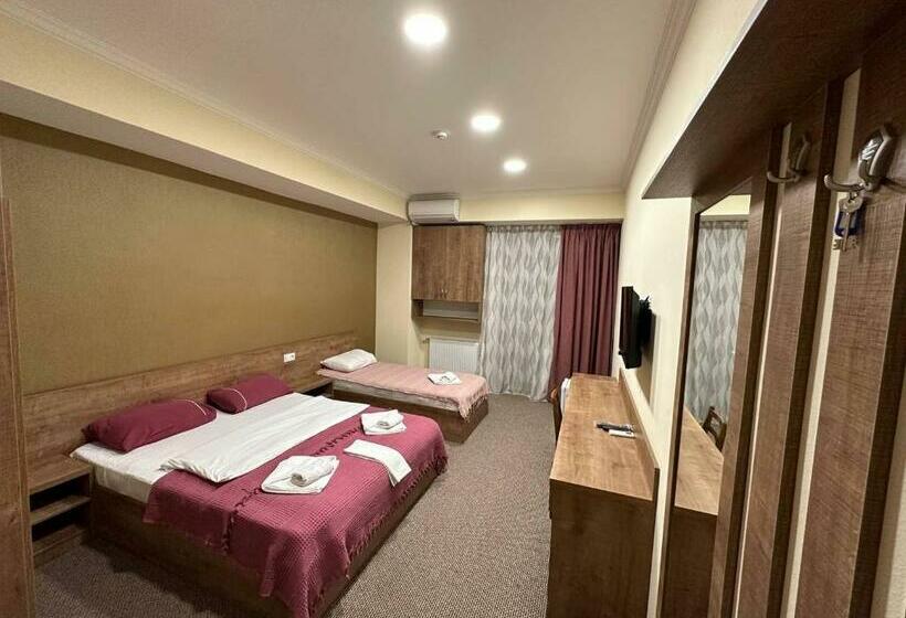 5 Rooms Near 300 Aragveli Metro Station