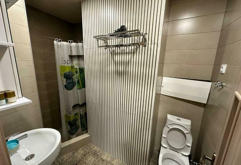5 Rooms Near 300 Aragveli Metro Station