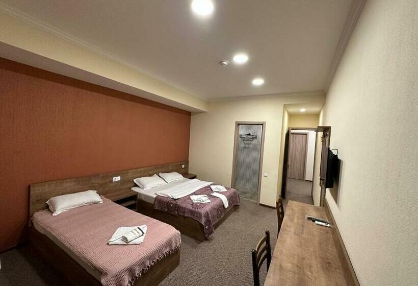 5 Rooms Near 300 Aragveli Metro Station