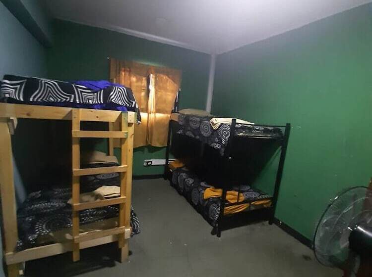 פנסיון Hostal Rosita