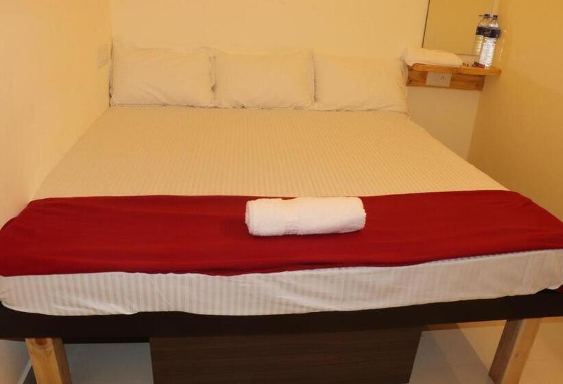 ホテル Grand Suites Srirangam