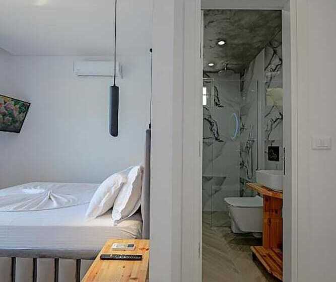 فندق Villa Juna Beach