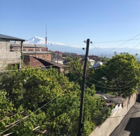 پانسیون Gallery Guesthouse