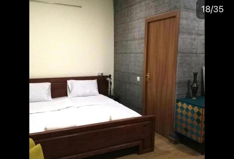 پانسیون Gallery Guesthouse