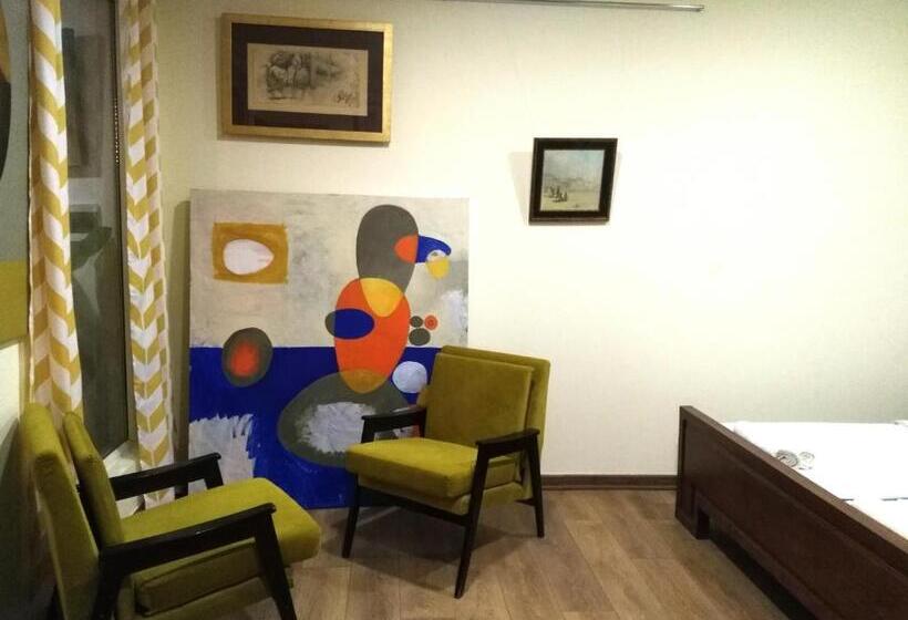 پانسیون Gallery Guesthouse