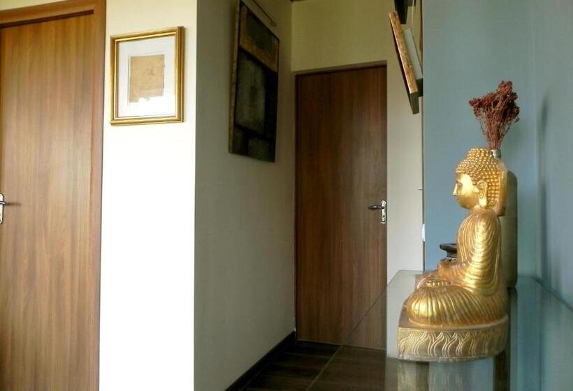 پانسیون Gallery Guesthouse