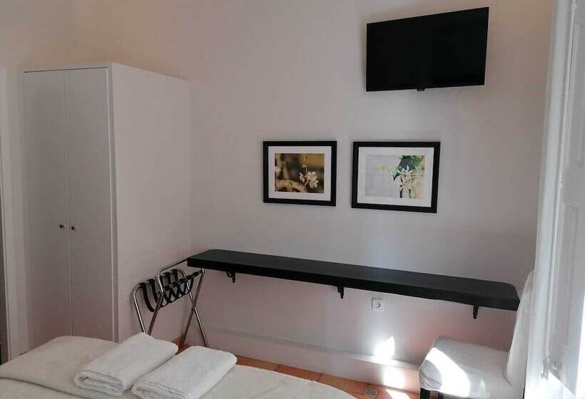 Hostal Casa Consell Gran Via, Guest House