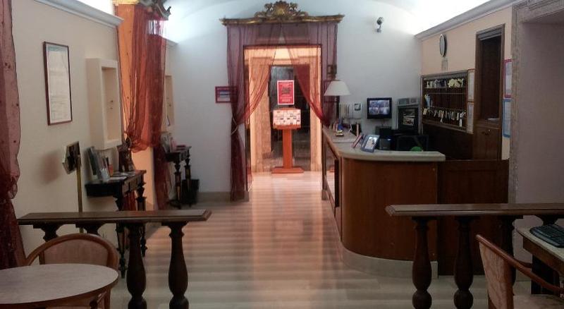 Fotos del hotel Center 1-2-3:  10
