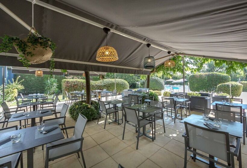 Отель Ibis Cavaillon Portes Du Luberon