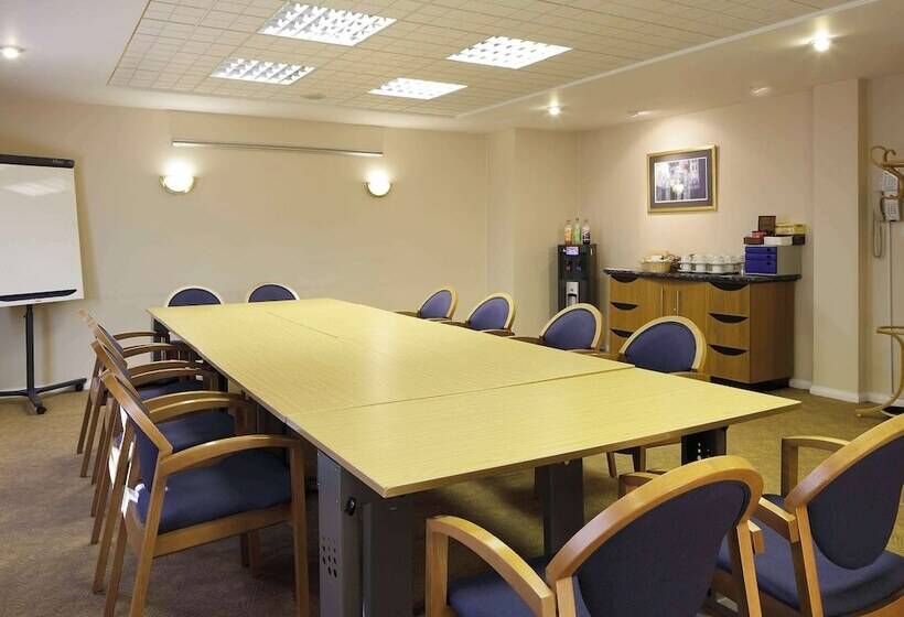 هتل Ibis Chesterfield Centre – Market Town