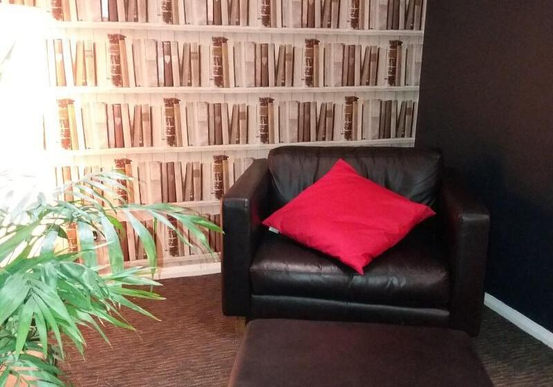 هتل Ibis Chesterfield North  Barlborough