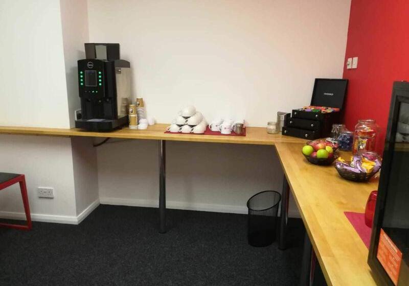 هتل Ibis Chesterfield North  Barlborough
