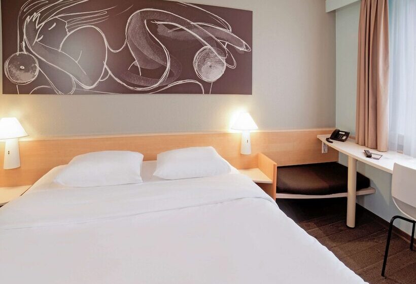 Отель Ibis Jena City