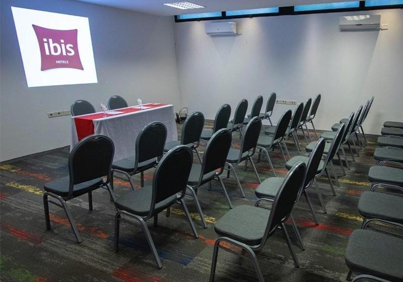 Fotos del hotel Ibis Montevideo Rambla:  24