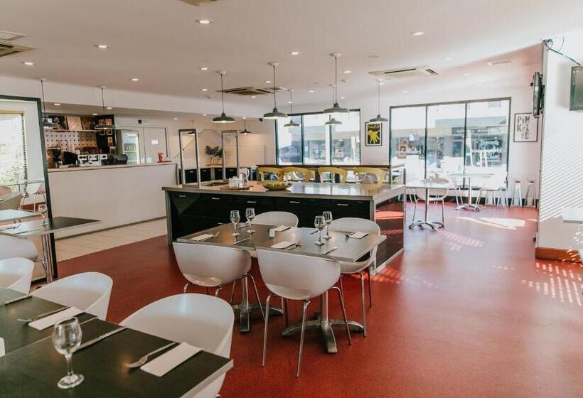 هتل Ibis Newcastle