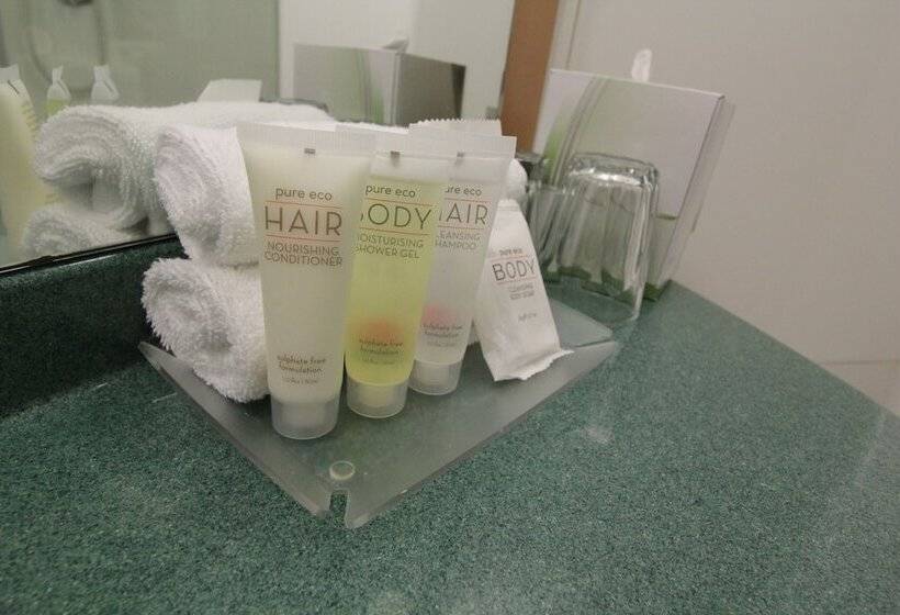 هتل Ibis Newcastle