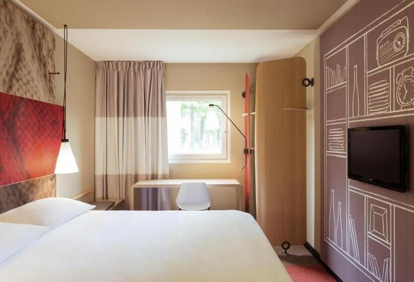 هتل Ibis Paris La Defense Courbevoie