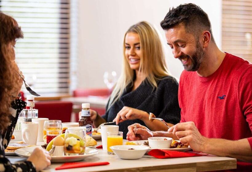 هتل Ibis Rugby East