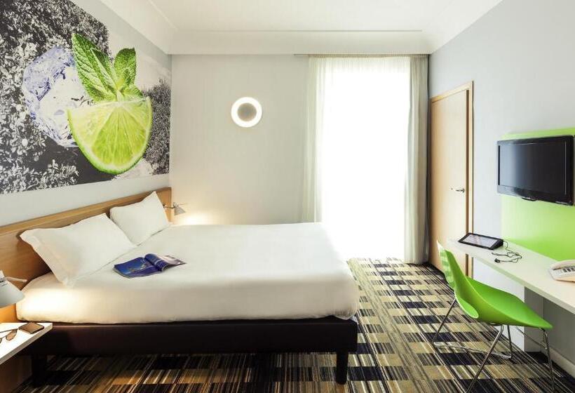 هتل Ibis Styles Napoli Garibaldi