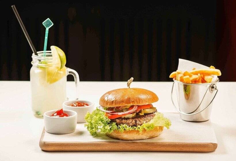 هتل Ibis Warszawa Centrum