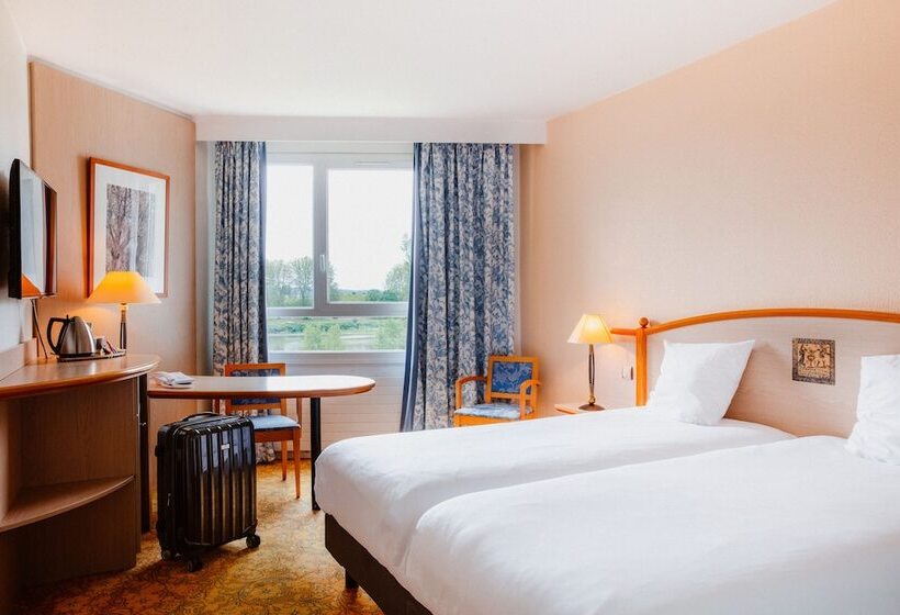 هتل Mercure Nevers Pont De Loire