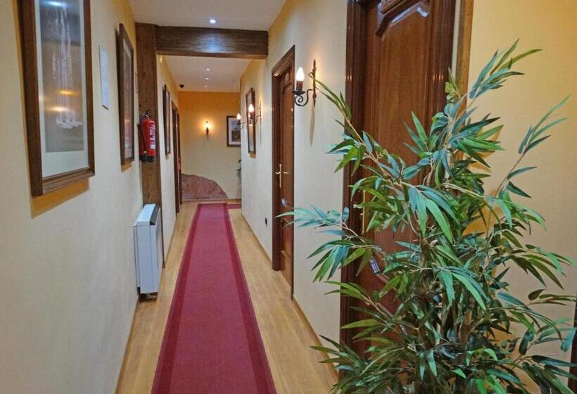 בית מלון כפרי Palacio Antigua Audiencia